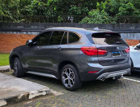 BMW X1 2.0 16V TURBO ACTIVEFLEX SDRIVE20I X-LINE 4P AUTOMÁTICO